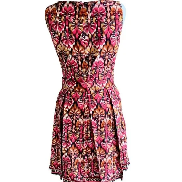 MUSE SLEEVELESS ZIP PLEATED BOTTOM 6 MULTI COLORED ABSTRACT PATTERN DRESS NWOT - Picture 8 of 14